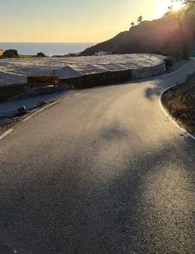 דירה Tasarte. Casa Adosada. Berajot 7.